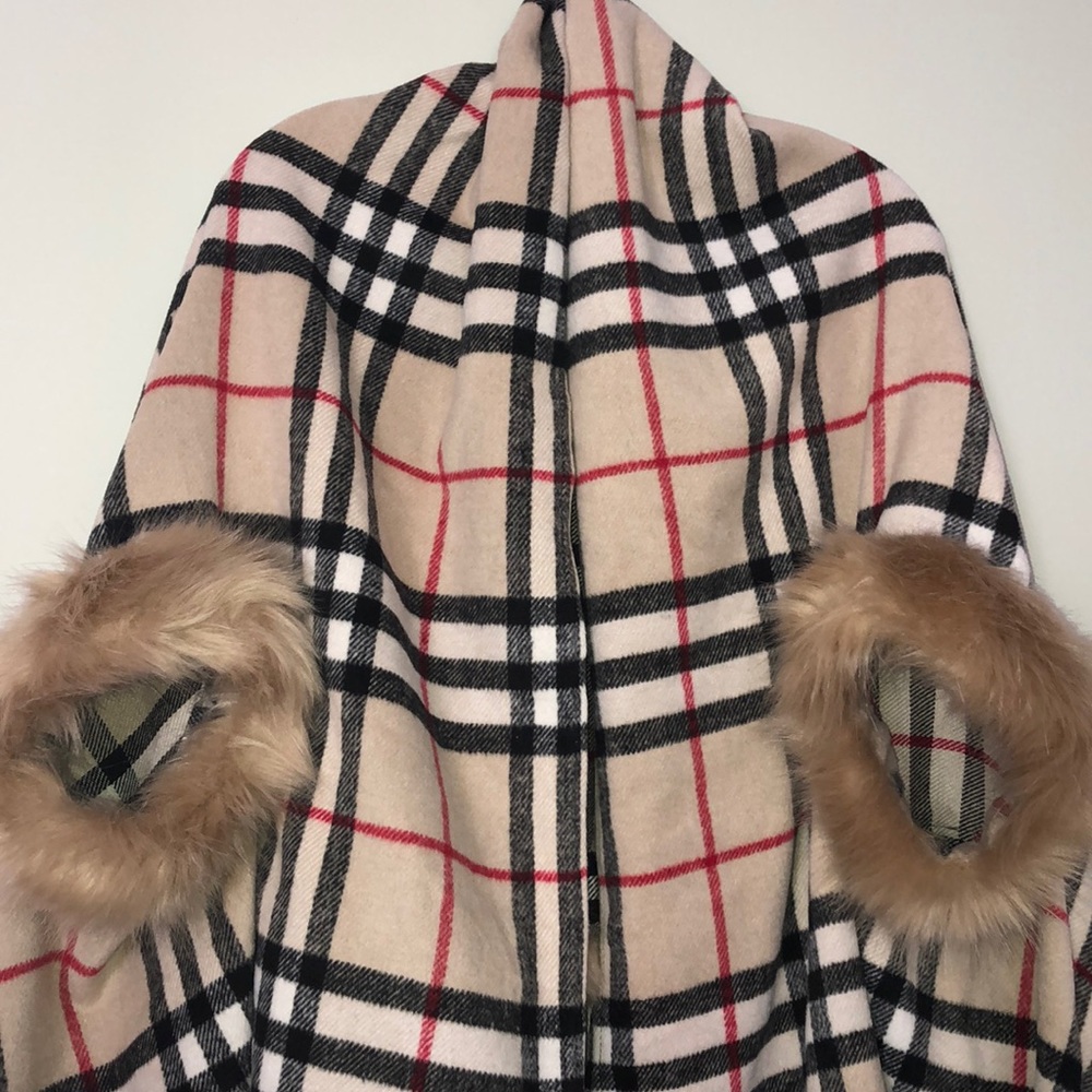 Poncho! - Picture 2 of 6